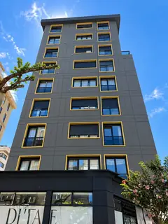 Genç Apartmanı ön cephesi